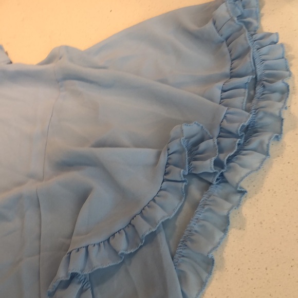 Pastel blue blouse - Picture 3 of 3